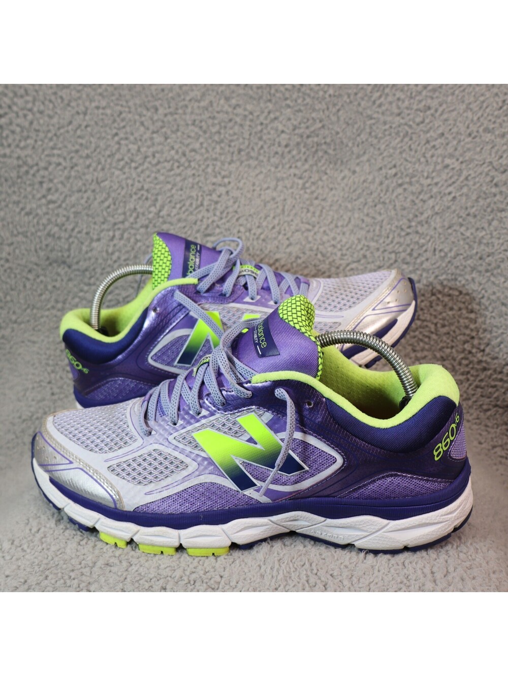 New Balance Women sz 12 Minimus Trail Hiking Minimal Purple